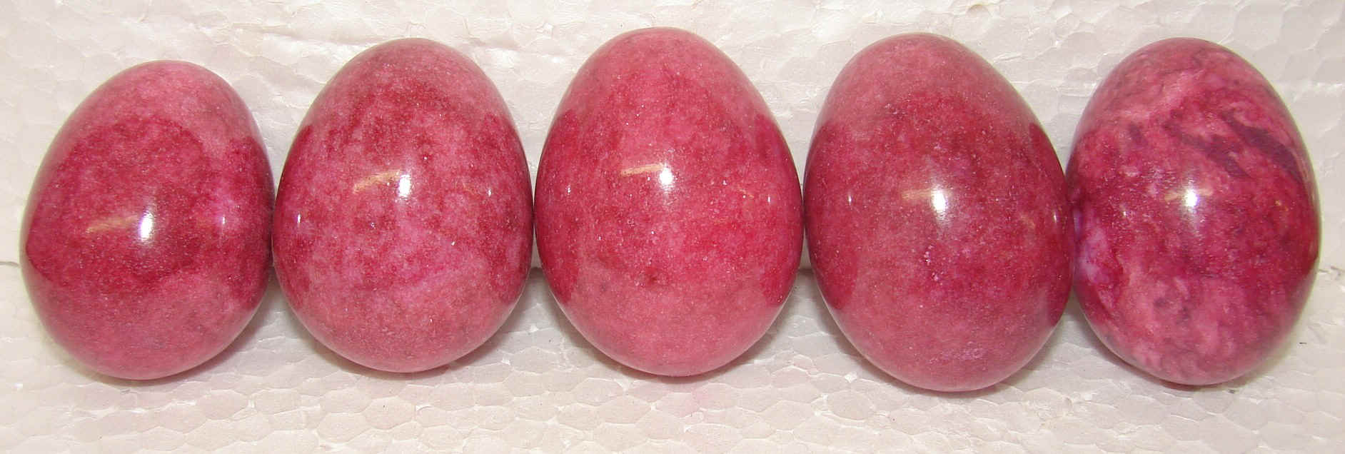 2inchpinkeggs.jpg (582341 bytes)