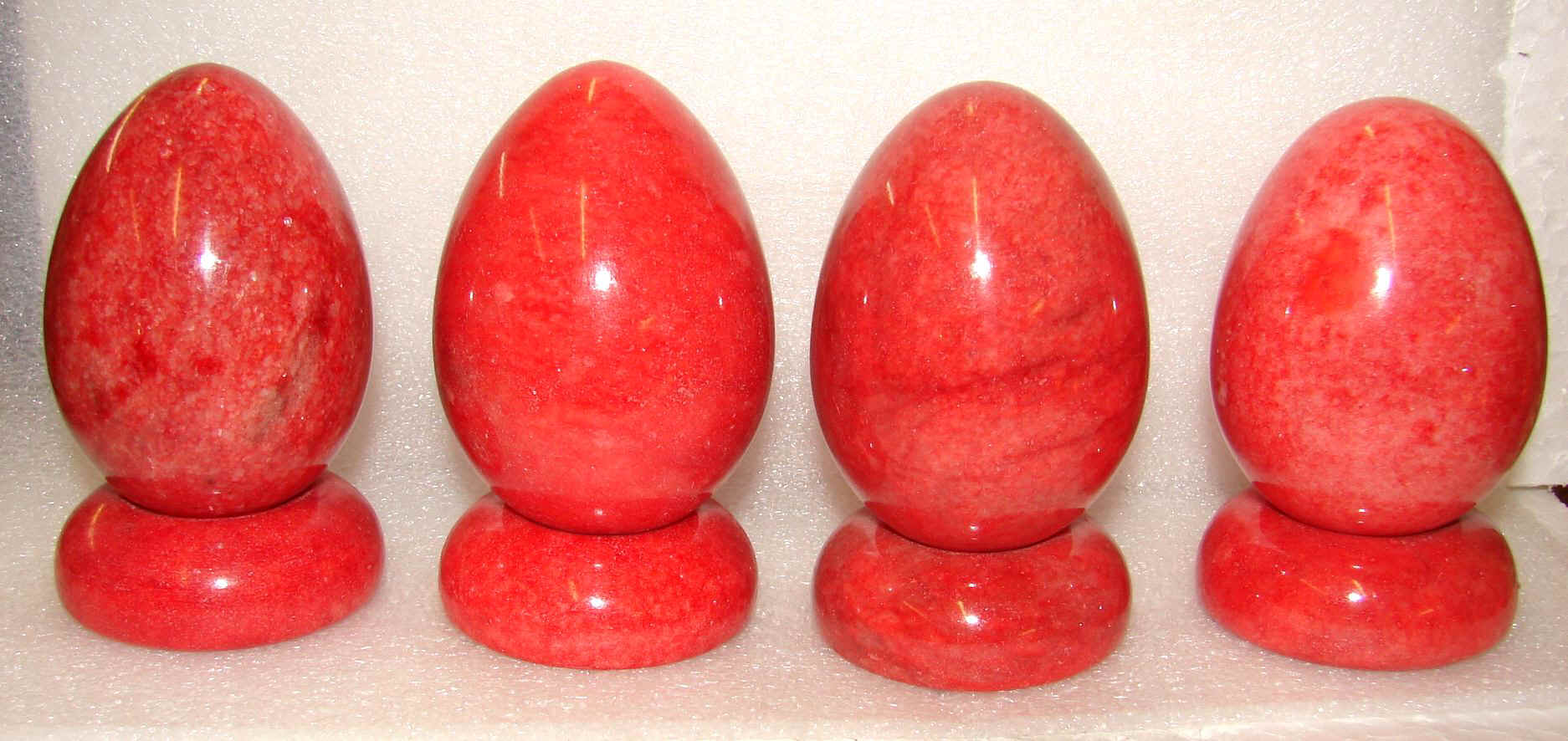 redorangeeggs.jpg (582341 bytes)